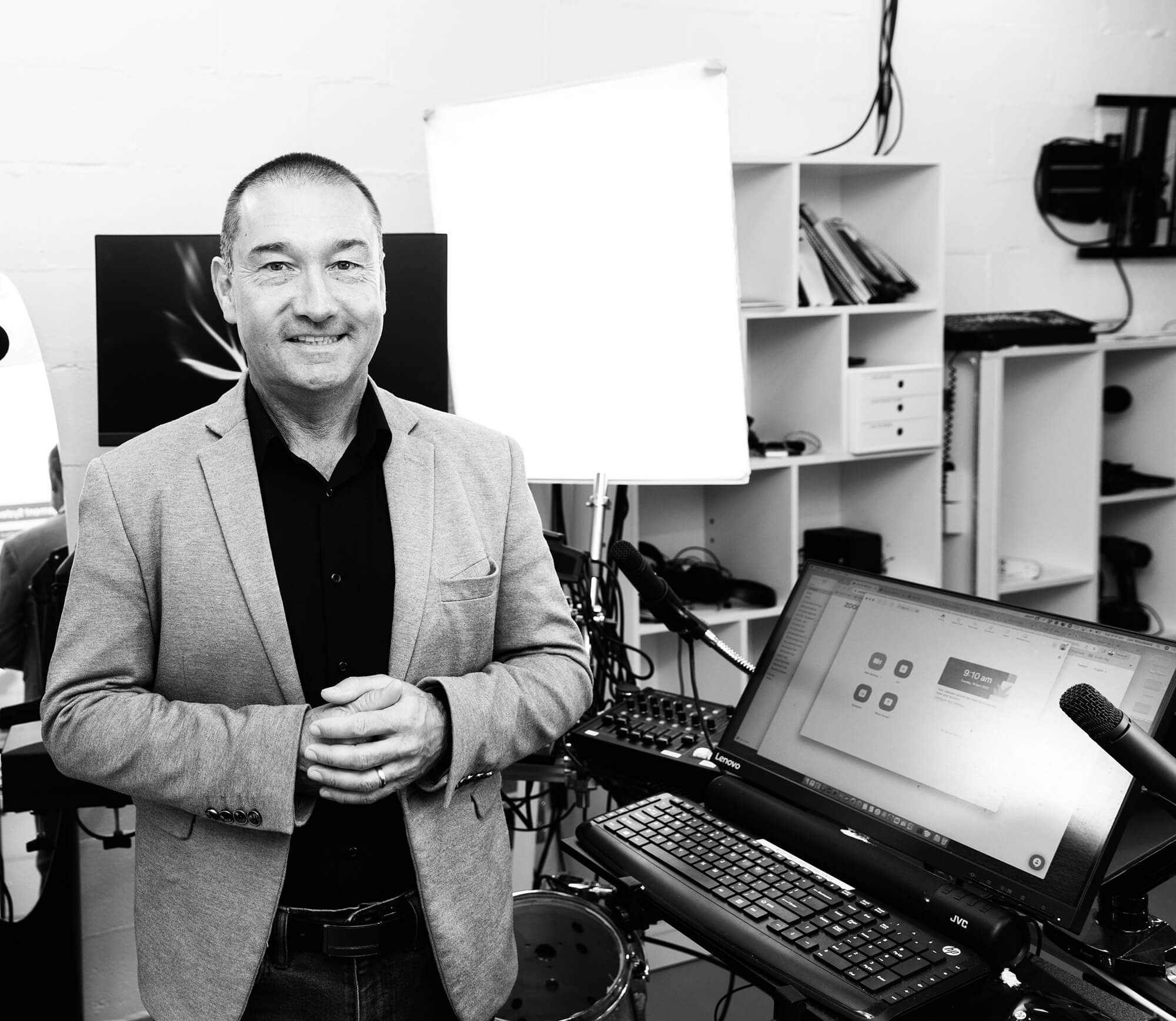 Lee Woodward in multimedia recording studio